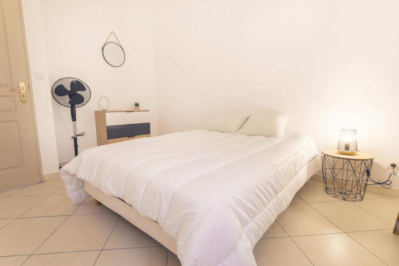 בזייה Appartement Tout Equipe Pour 6 Personnes A 15Min Des Plages מראה חיצוני תמונה